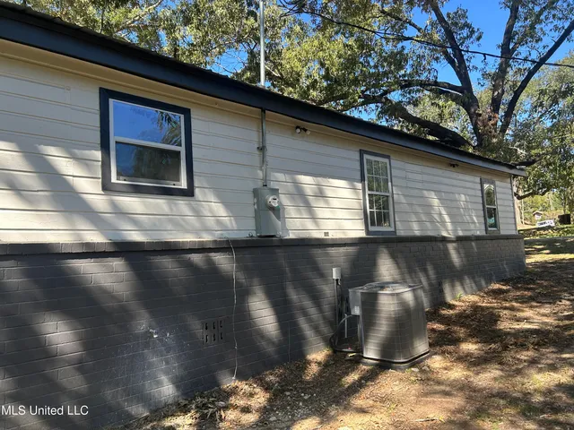 $129,000 | 220 North James Avenue, McComb, MS 39648