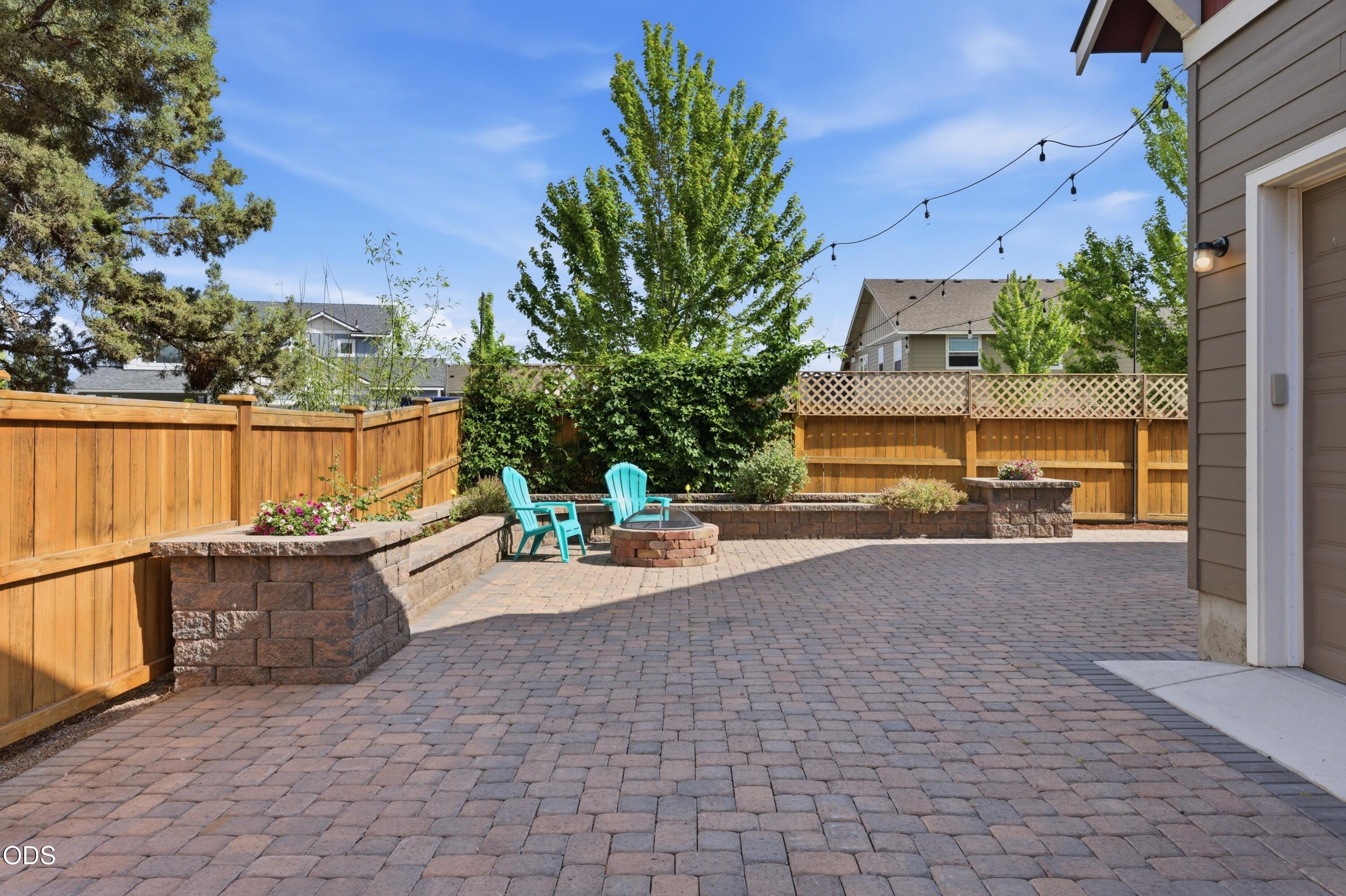 62719 Hawkview Road Bend, OR 97701 - Photo 36 of 55