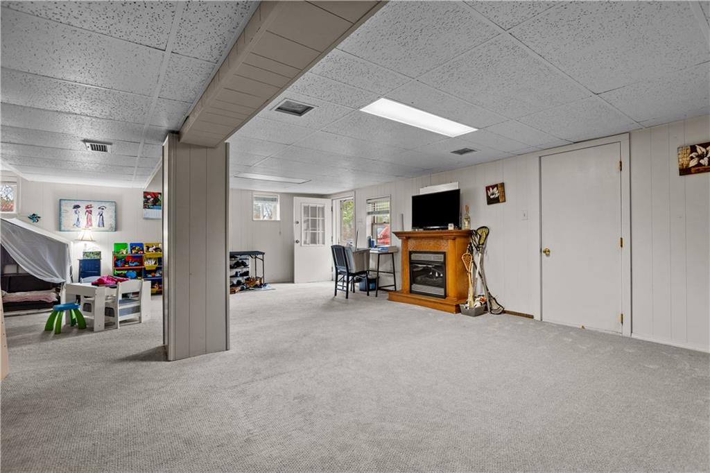 49 Herbst Road Coraopolis, PA 15108 - Photo 26 of 29 Gallery Image 26