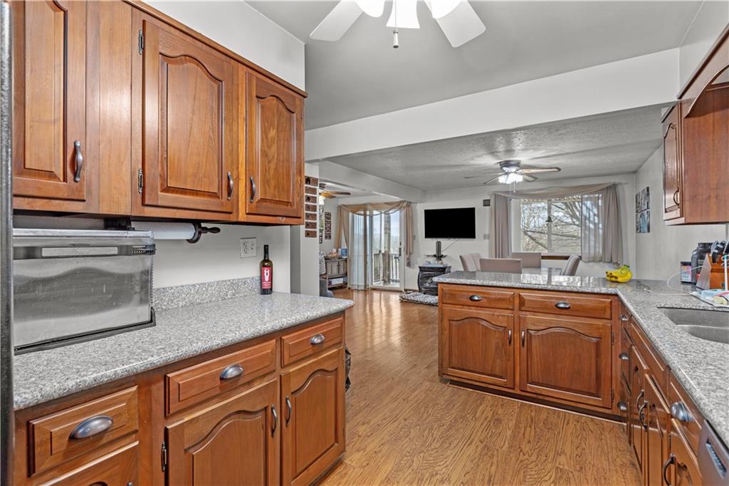 49 Herbst Road Coraopolis, PA 15108 - Photo 10 of 29 Gallery Image 10