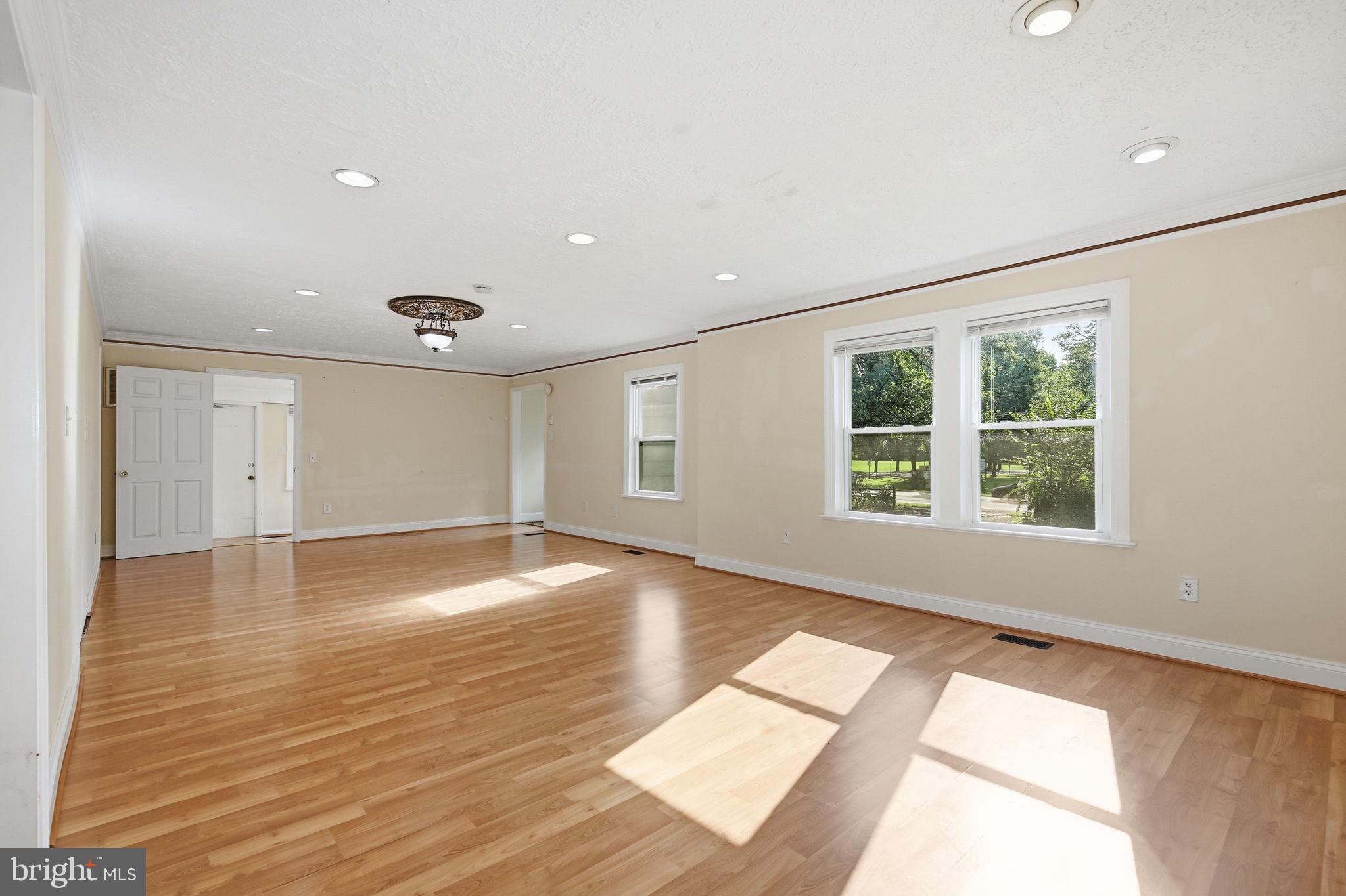 4616 Ravensworth Road Annandale, VA 22003 - Photo 12 of 54 Gallery Image 12