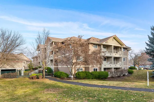 $360,000 | 639 North Riverpoint Boulevard, Unit J308, Spokane, WA 99202