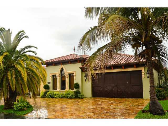 22461 Arcadia Court Boca Raton, FL 33433 - Photo 4 of 38 Exterior Front