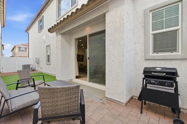 $2,395 | 3251 South Lotus, Mesa, AZ 85212