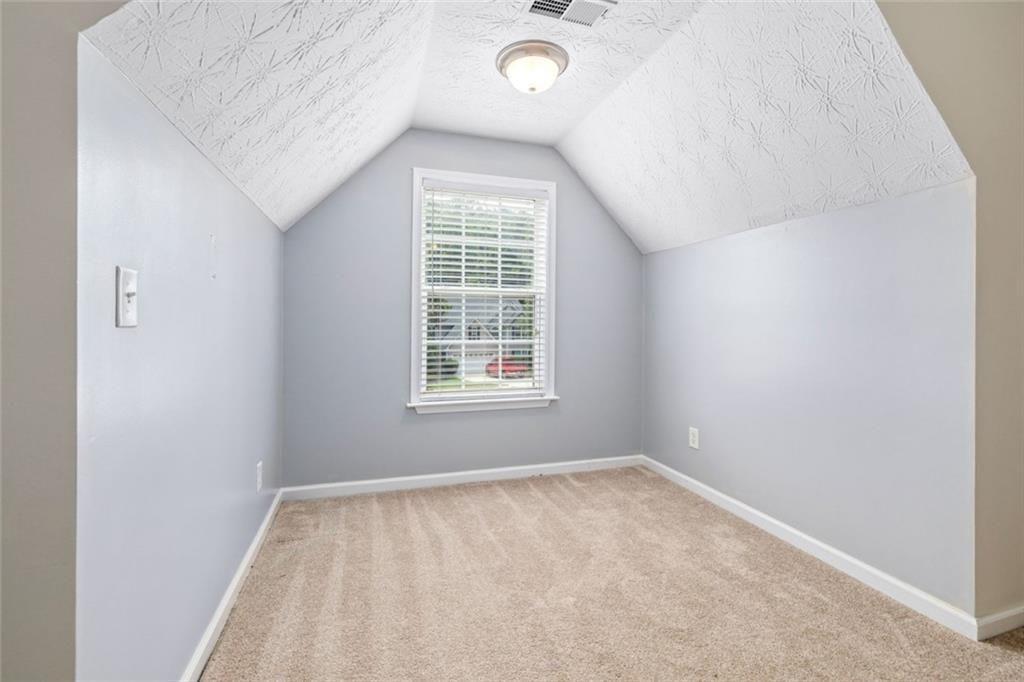 3286 High View Court Gainesville, GA 30506 - Photo 23 of 38 an empty room with a window