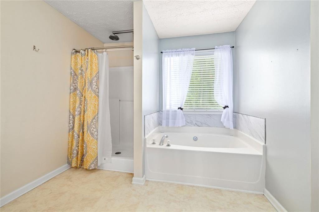 3286 High View Court Gainesville, GA 30506 - Photo 6 of 38