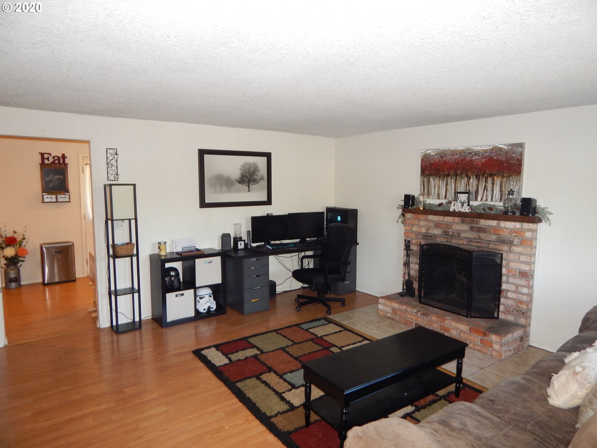 1553 Laura Street Springfield, OR 97477 - Photo 3 of 18