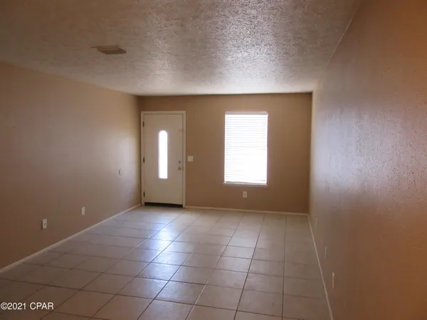 $1,050 | 1104 West 19th Court, Unit D, Lynn Haven, FL 32444