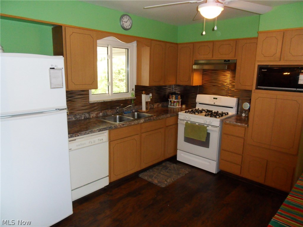 115 Vincent Road Northfield, OH 44067 - Photo 5 of 32 Gallery Image 5