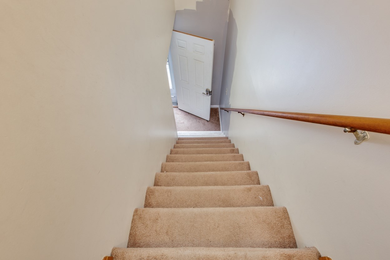 36 R Elwood Road, Unit 2 Derry, NH 03038 - Photo 22 of 26