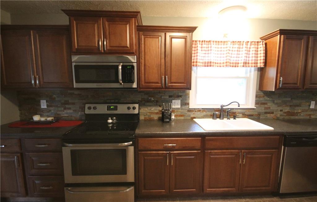 4325 Thompson Road Indianapolis, IN 46221 - Photo 11 of 47 Gallery Image 11