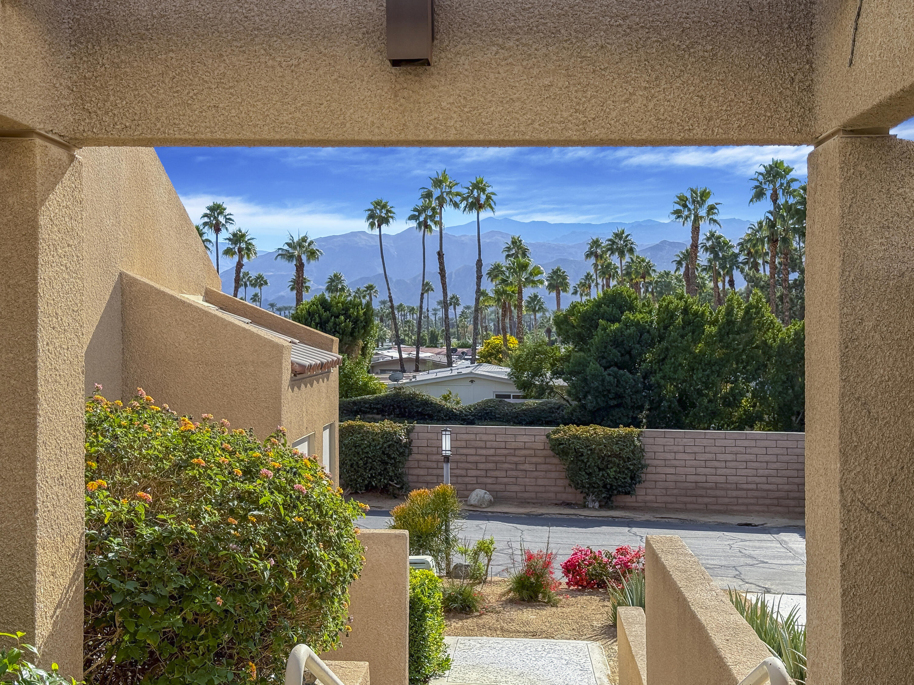 30 Mission Court Rancho Mirage, CA 92270 - Photo 4 of 38 MissionCt30#39