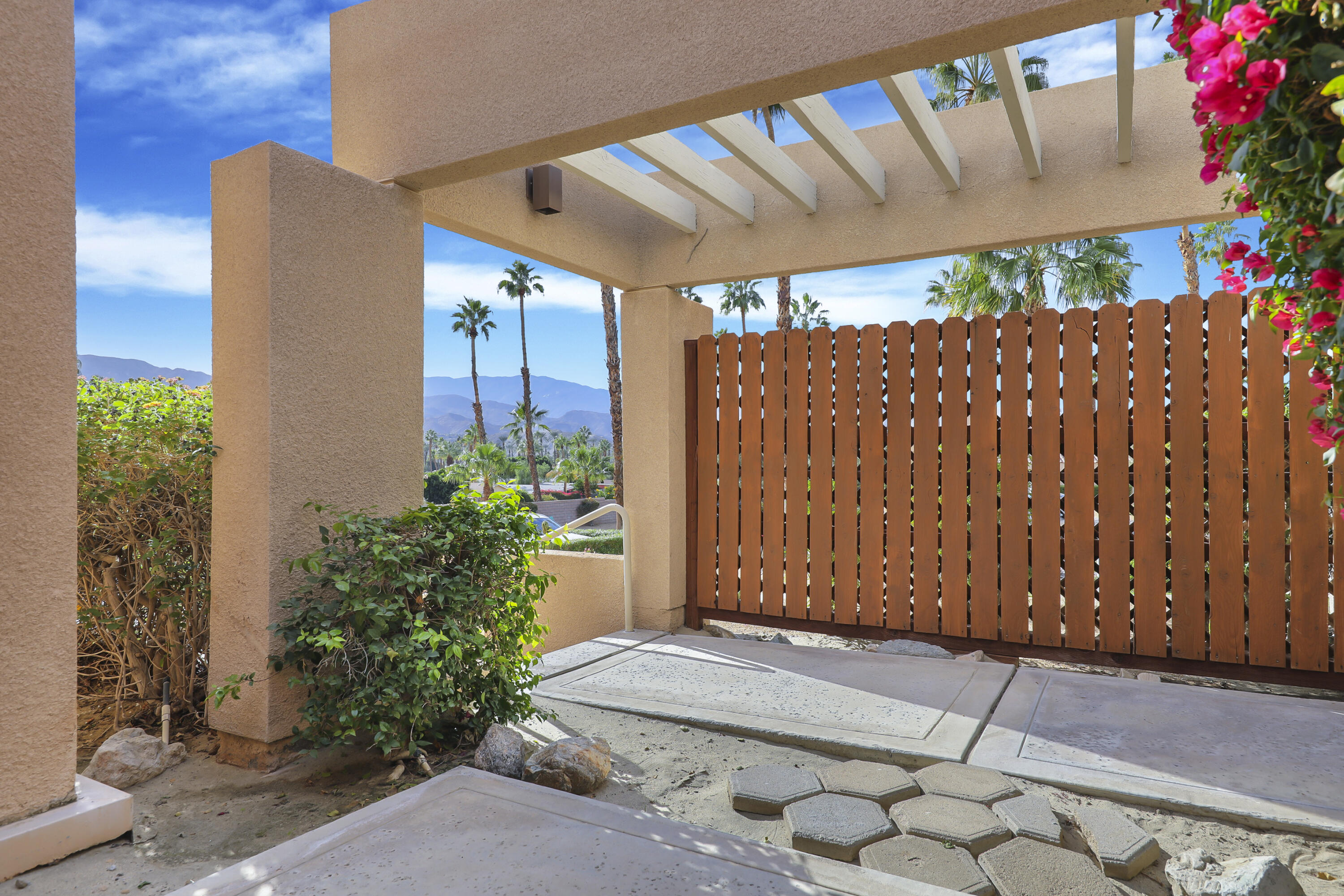 30 Mission Court Rancho Mirage, CA 92270 - Photo 6 of 38 MissionCt30#26