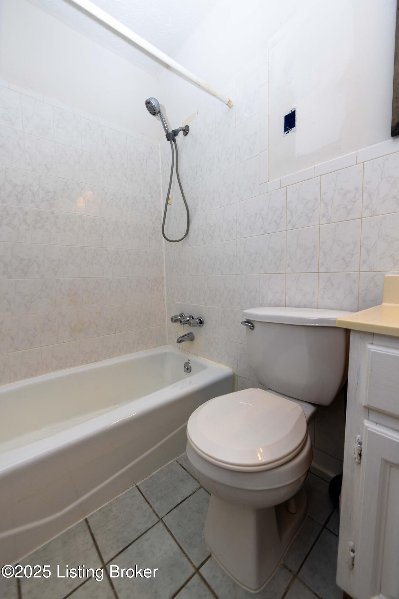 1288 Cherbourg Road Lexington, KY 40504 - Photo 43 of 72 IMGL0175