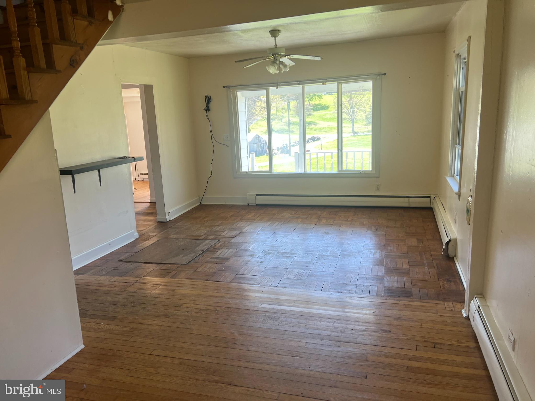 12437 Indian Springs Road Clear Spring, MD 21722 - Photo 17 of 23 Living Room