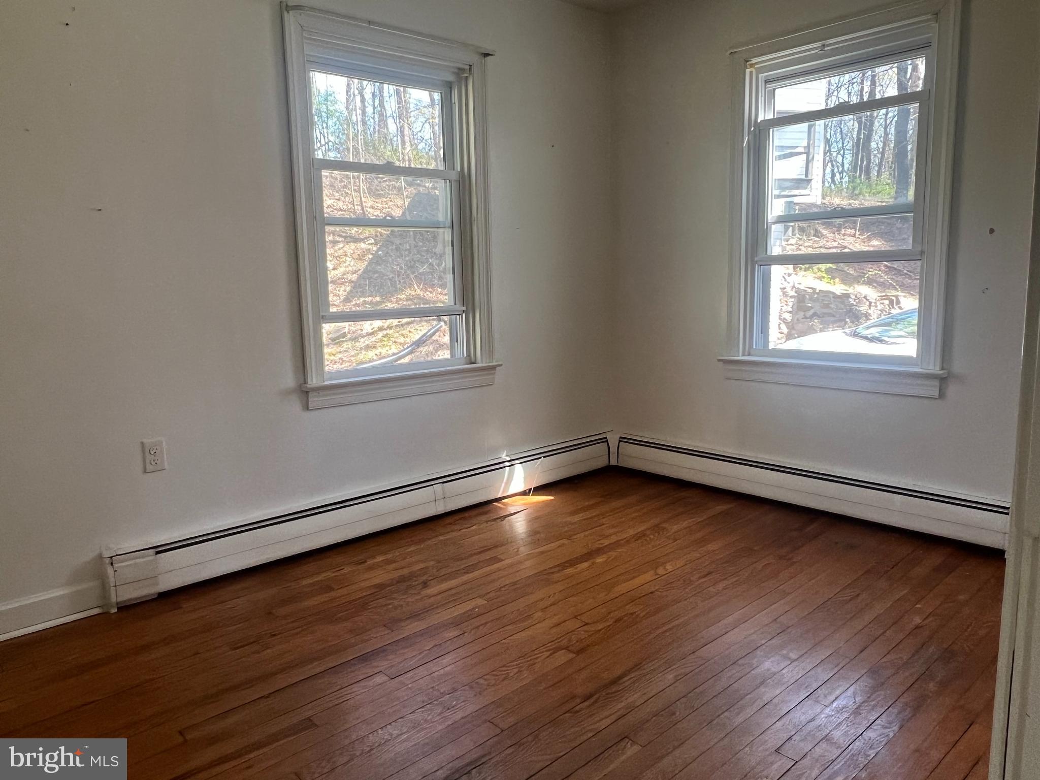 12437 Indian Springs Road Clear Spring, MD 21722 - Photo 19 of 23 Main level bedroom