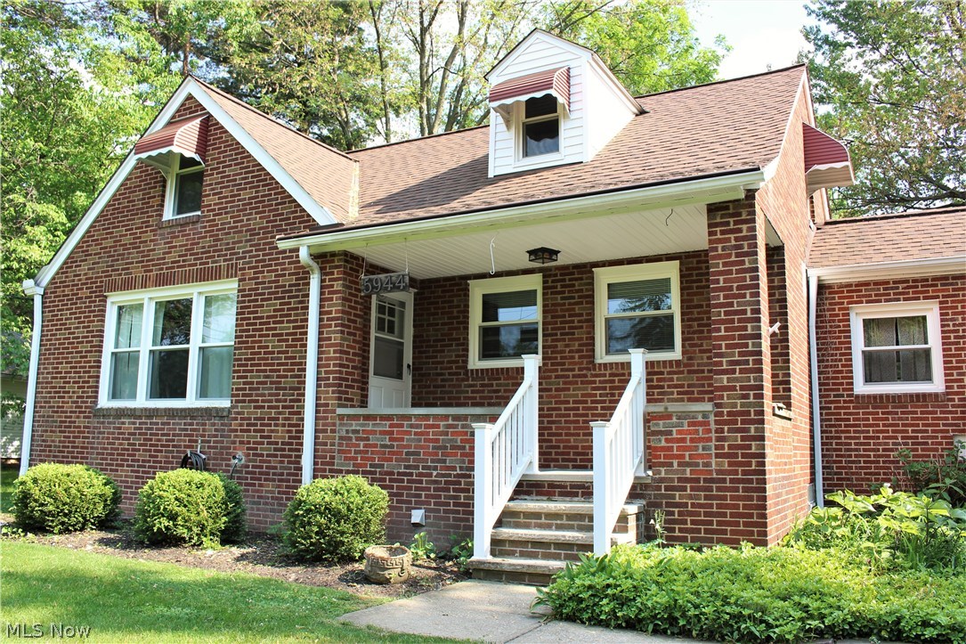 5944 Highland Road Cleveland, OH 44143 - Photo 2 of 20 Enjoy your cozy front porch.