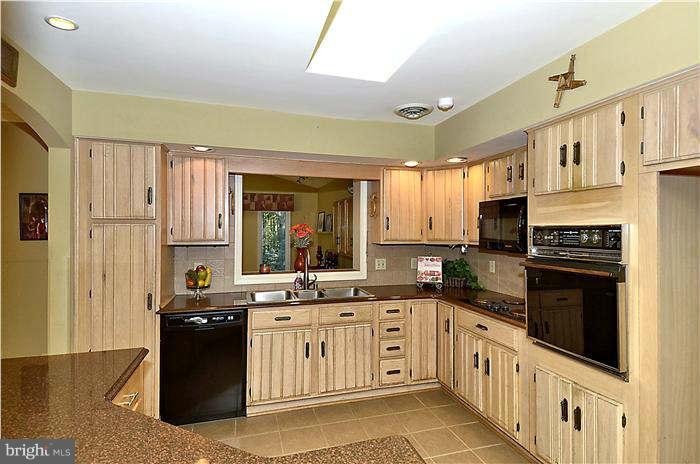 7519 Ridge Road Frederick, MD 21702 - Photo 10 of 29 Kitchen