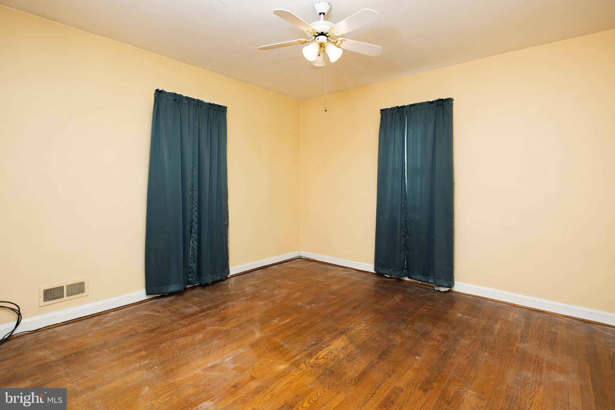 6627 Bushey Street Baltimore, MD 21224 - Photo 18 of 33 Bright and airy space with warm tones.