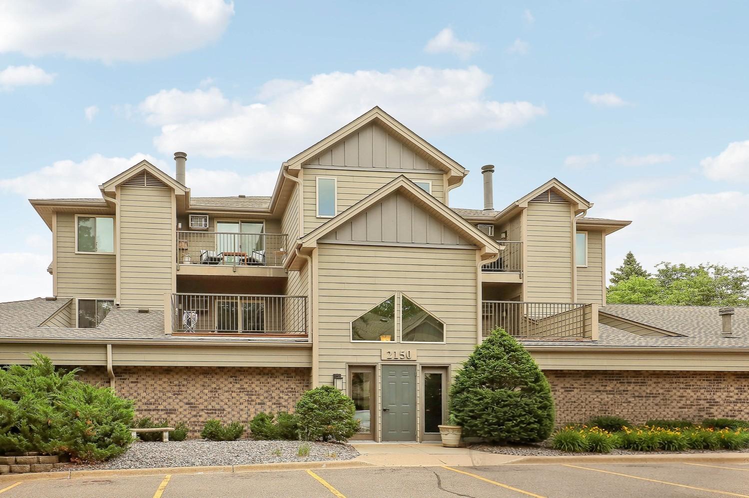2150 Ridge Drive, Unit 14 St. Louis Park, MN 55416 - Photo 1 of 37