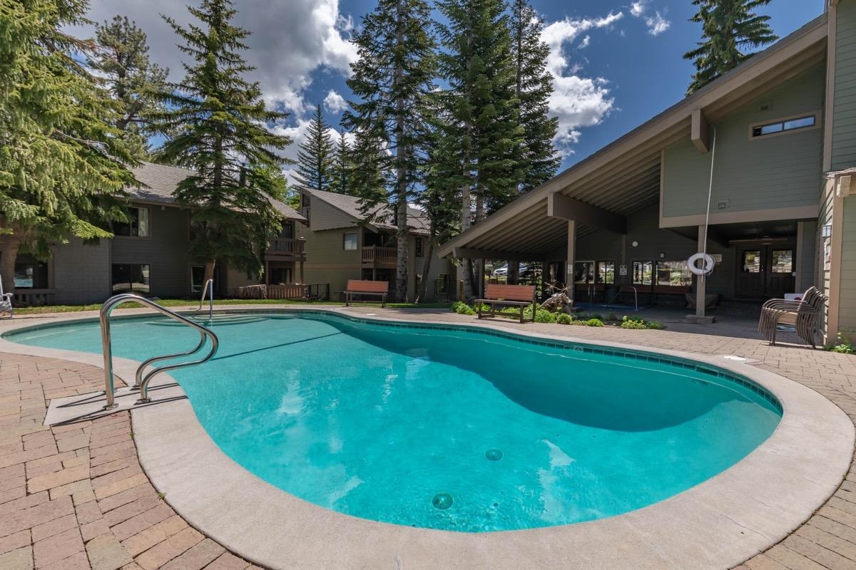 244 Lakeview Boulevard, Unit 149 Mammoth Lakes, CA 93546 - Photo 25 of 29 View of swimming pool with a patio area