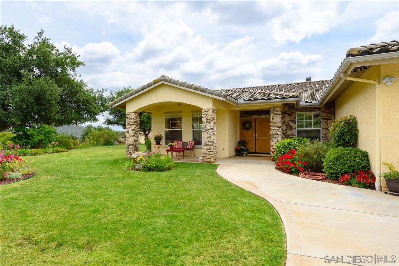 2728 Southern Oak Road Ramona, CA 92065 - Photo 1 of 25 Gallery Image 1