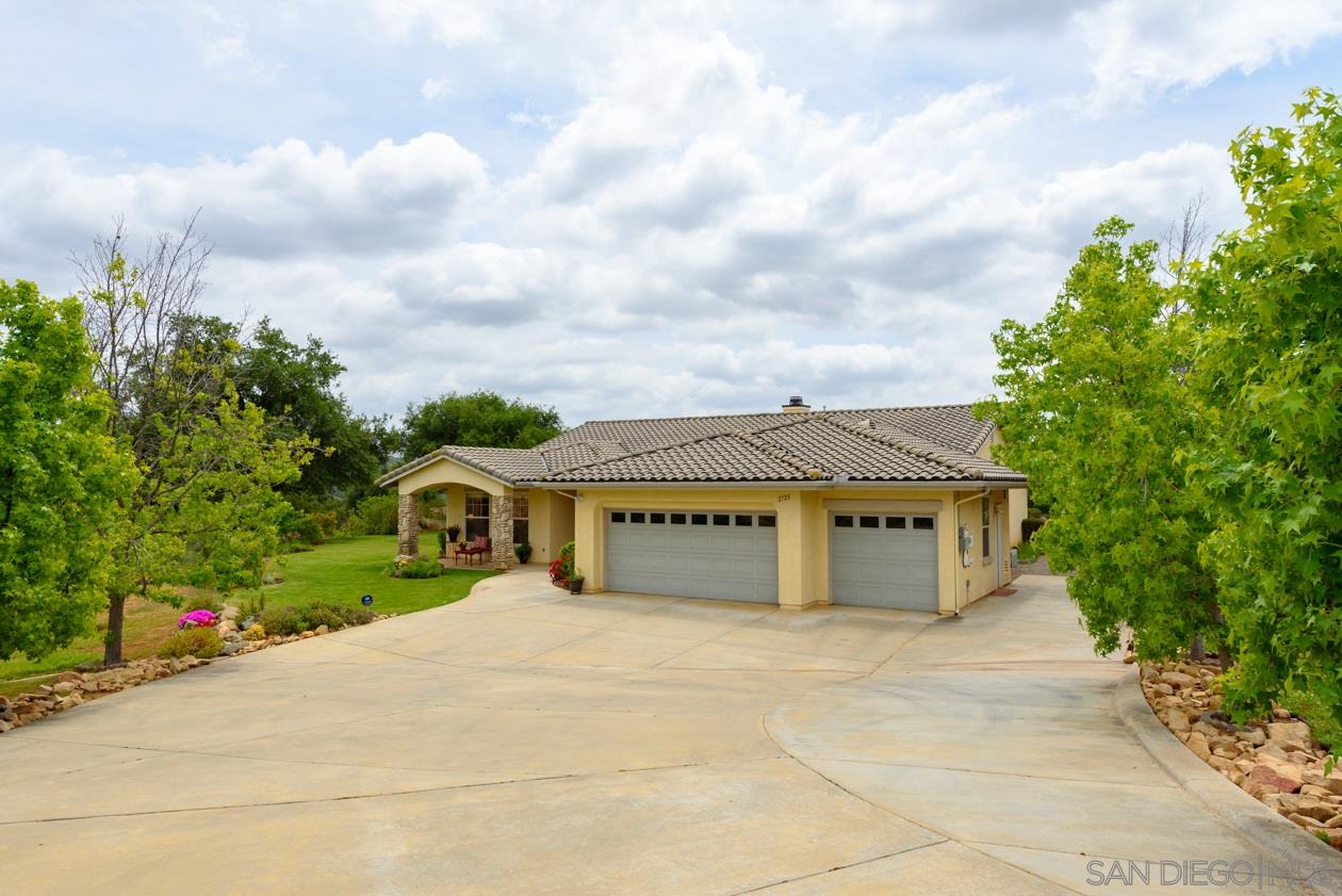 2728 Southern Oak Road Ramona, CA 92065 - Photo 2 of 25 Gallery Image 2