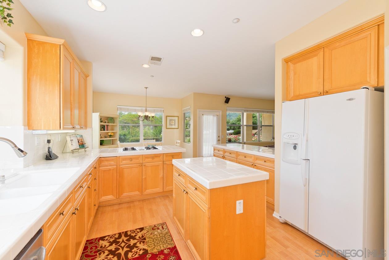 2728 Southern Oak Road Ramona, CA 92065 - Photo 15 of 25 Gallery Image 15