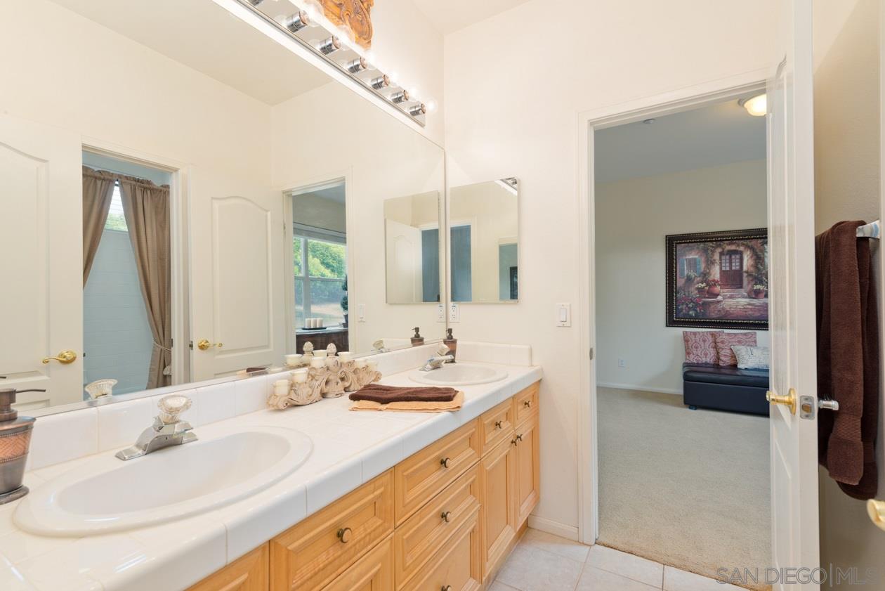 2728 Southern Oak Road Ramona, CA 92065 - Photo 23 of 25 Gallery Image 23