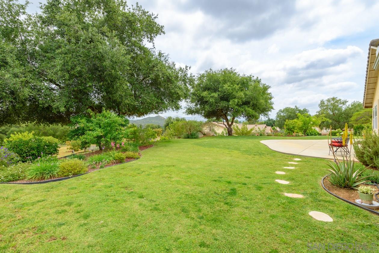2728 Southern Oak Road Ramona, CA 92065 - Photo 5 of 25 Gallery Image 5