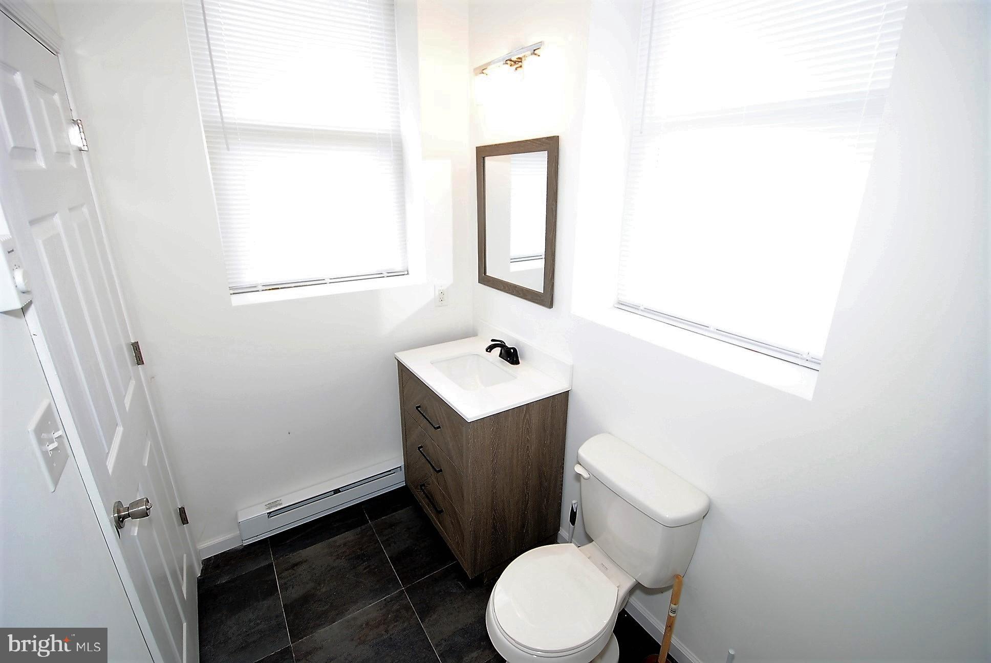 388 McDonald Road Winchester, VA 22602 - Photo 15 of 34 en suite