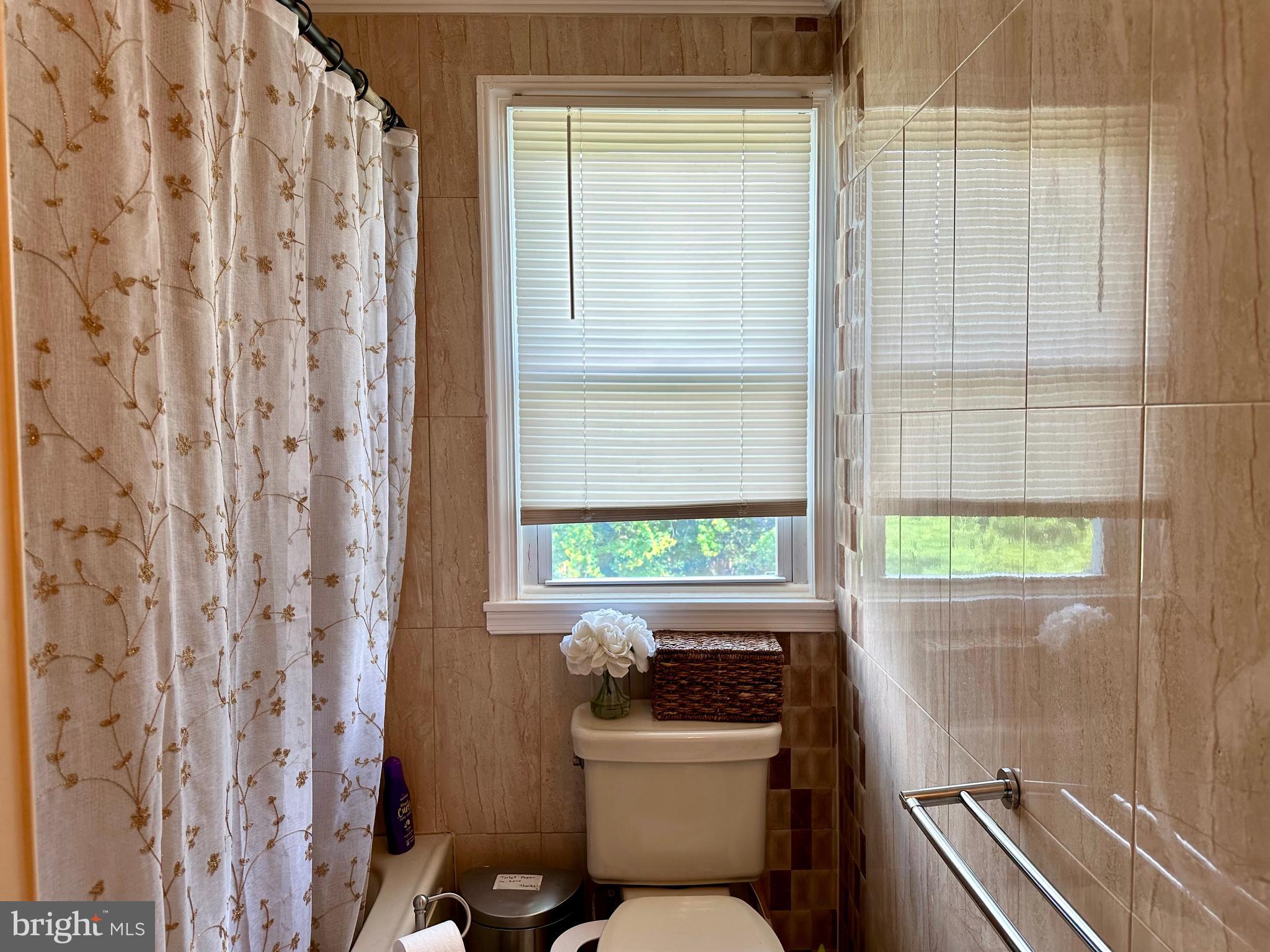 13420 Trevose Road Philadelphia, PA 19116 - Photo 19 of 38 1st floor bathroom
