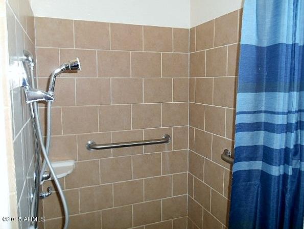5372 North Long Rifle Road Prescott Valley, AZ 86314 - Photo 17 of 32 Master bath 1b