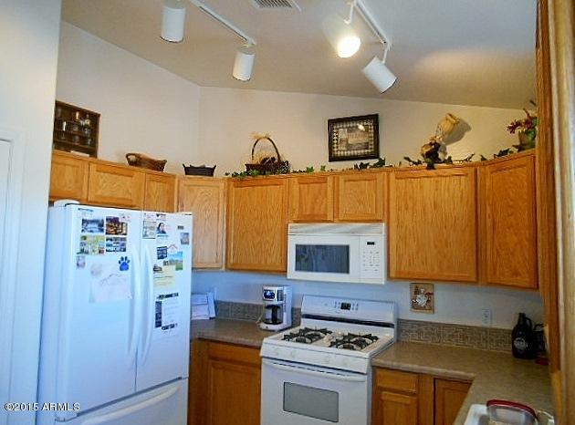 5372 North Long Rifle Road Prescott Valley, AZ 86314 - Photo 5 of 32 Kitchen 1c