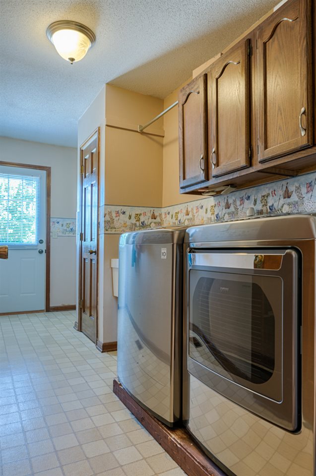 1533 Timberlake Trail Fort Wayne, IN 46804 - Photo 22 of 36 Gallery Image 22