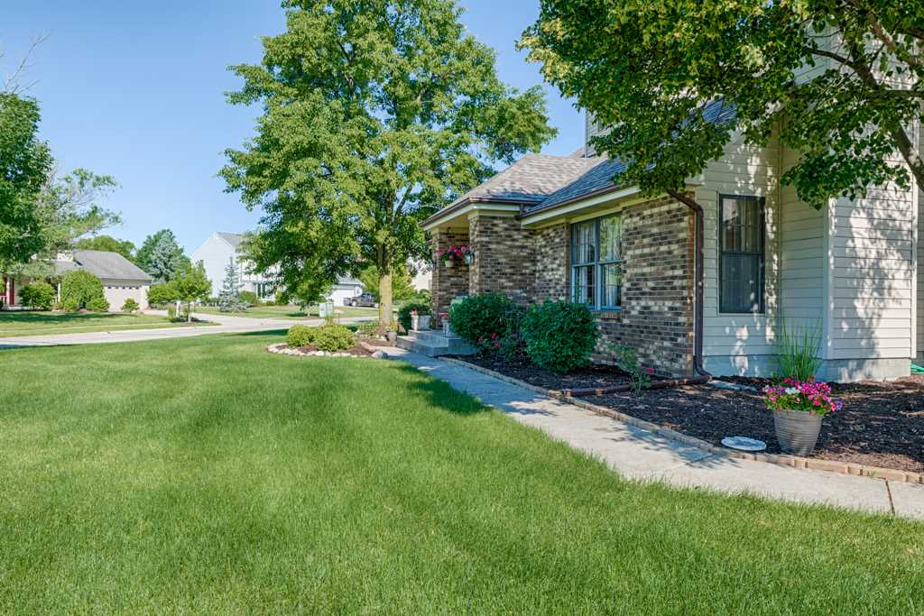 1533 Timberlake Trail Fort Wayne, IN 46804 - Photo 4 of 36 Gallery Image 4