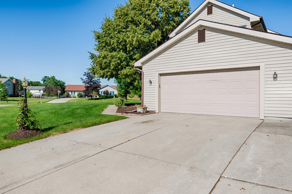 1533 Timberlake Trail Fort Wayne, IN 46804 - Photo 5 of 36 Gallery Image 5