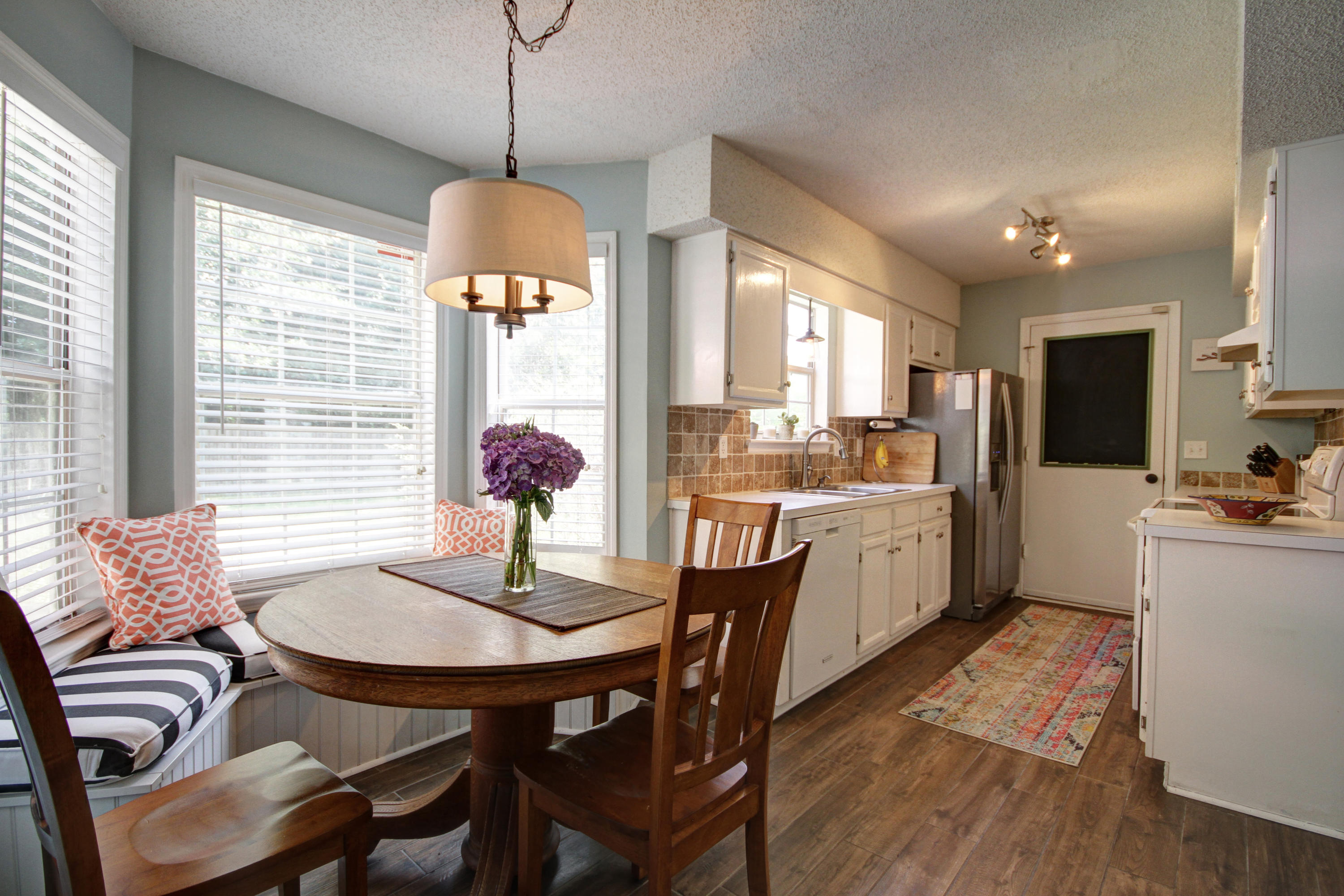548 Castle Hall Road Mount Pleasant, SC 29464 - Photo 8 of 29 Updated Kitchen