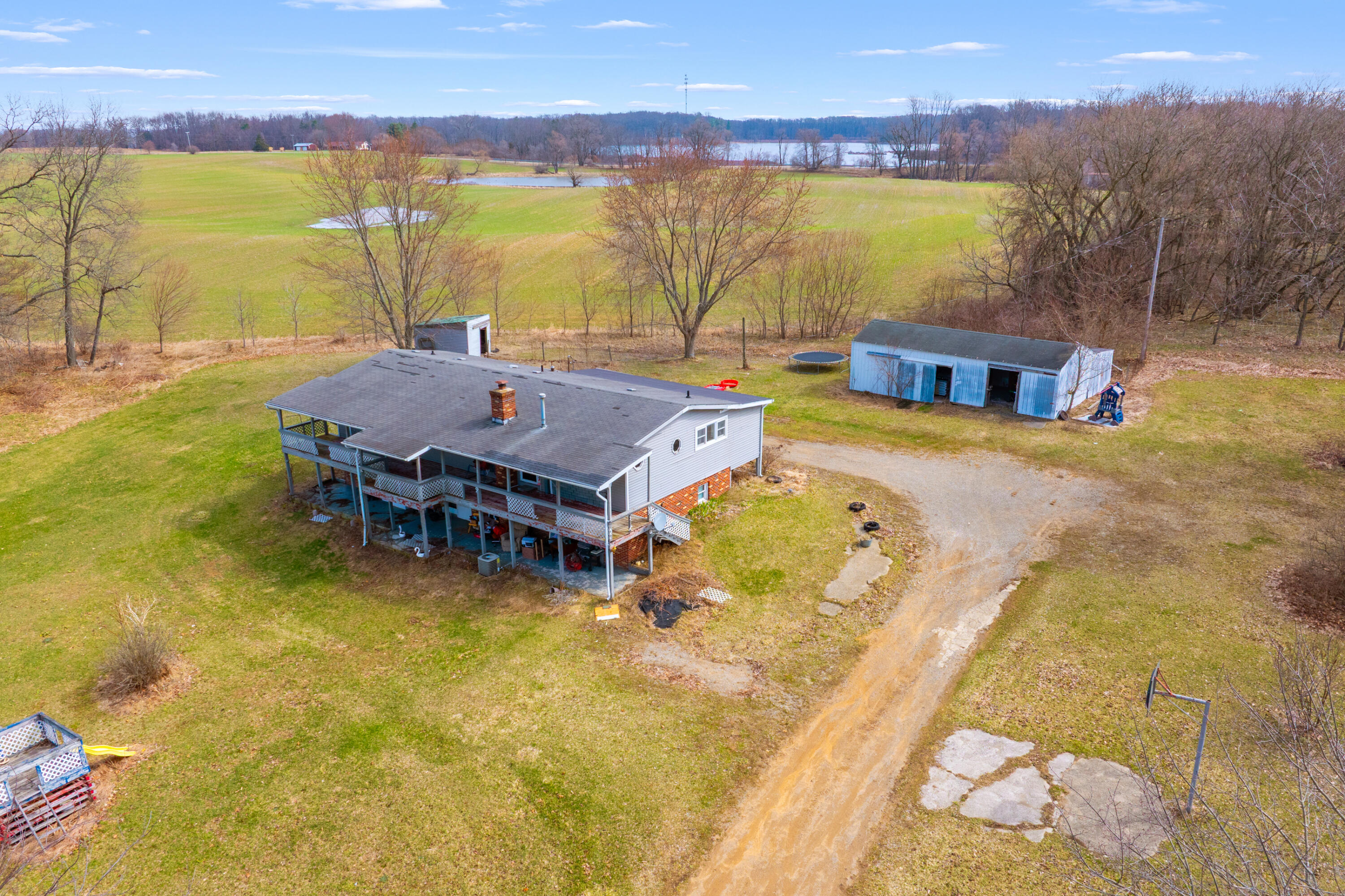 Floria Rd 11861 Delton 49046-34