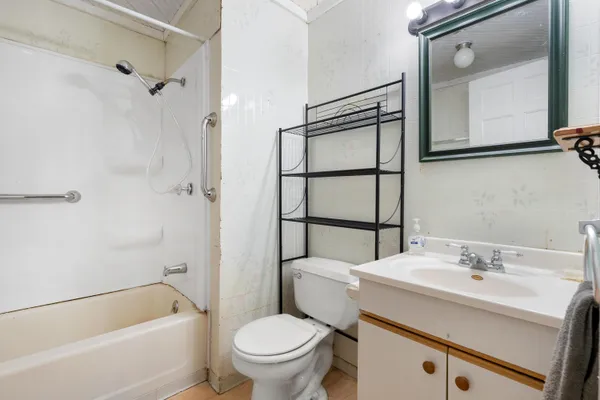 $269,900 | 11861 Floria Road, Delton, MI 49046