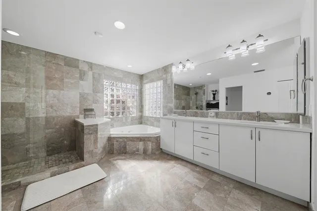 $1,250,000 | 19149 Cloister Lake Lane, Boca Raton, FL 33498