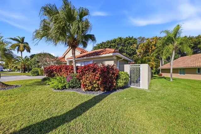 $1,250,000 | 19149 Cloister Lake Lane, Boca Raton, FL 33498