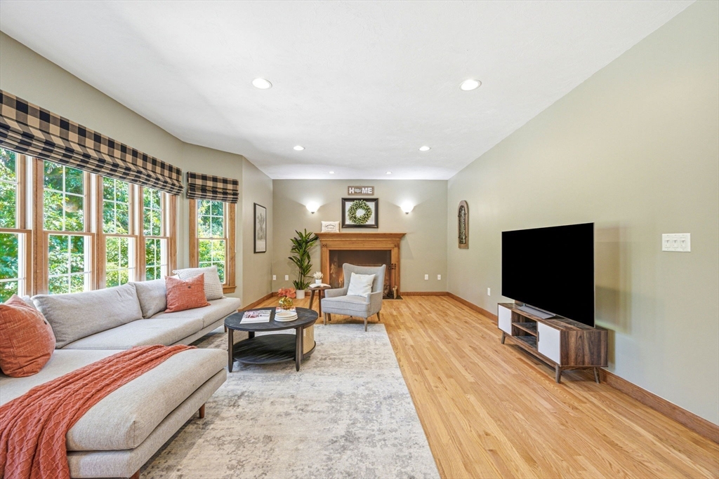 5 Cobb Lane Littleton, MA 01460 - Photo 15 of 41