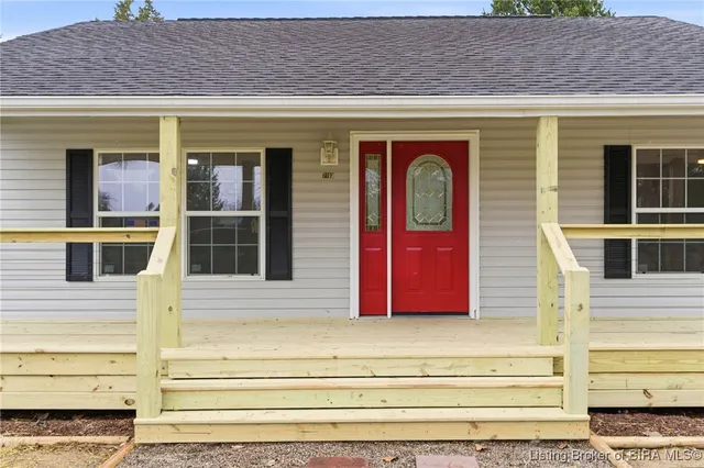 $289,900 | 7103 Poplar Drive, Charlestown, IN 47111