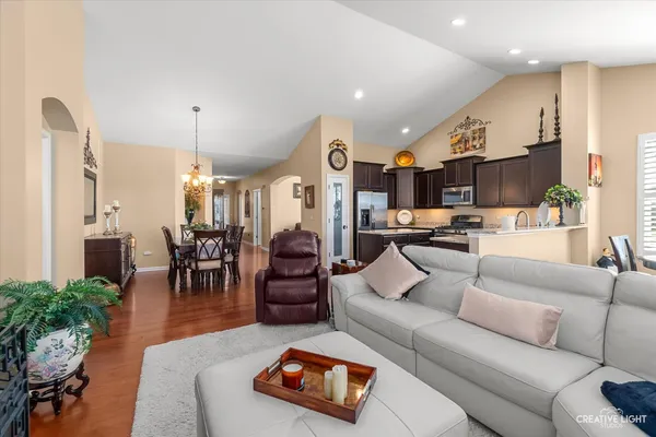 $629,900 | 4071 Chesapeake Lane, Naperville, IL 60564
