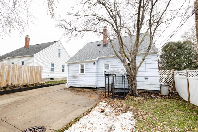 $285,000 | 9144 West Park Hill Avenue, Milwaukee, WI 53226