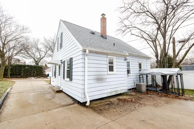 $285,000 | 9144 West Park Hill Avenue, Milwaukee, WI 53226