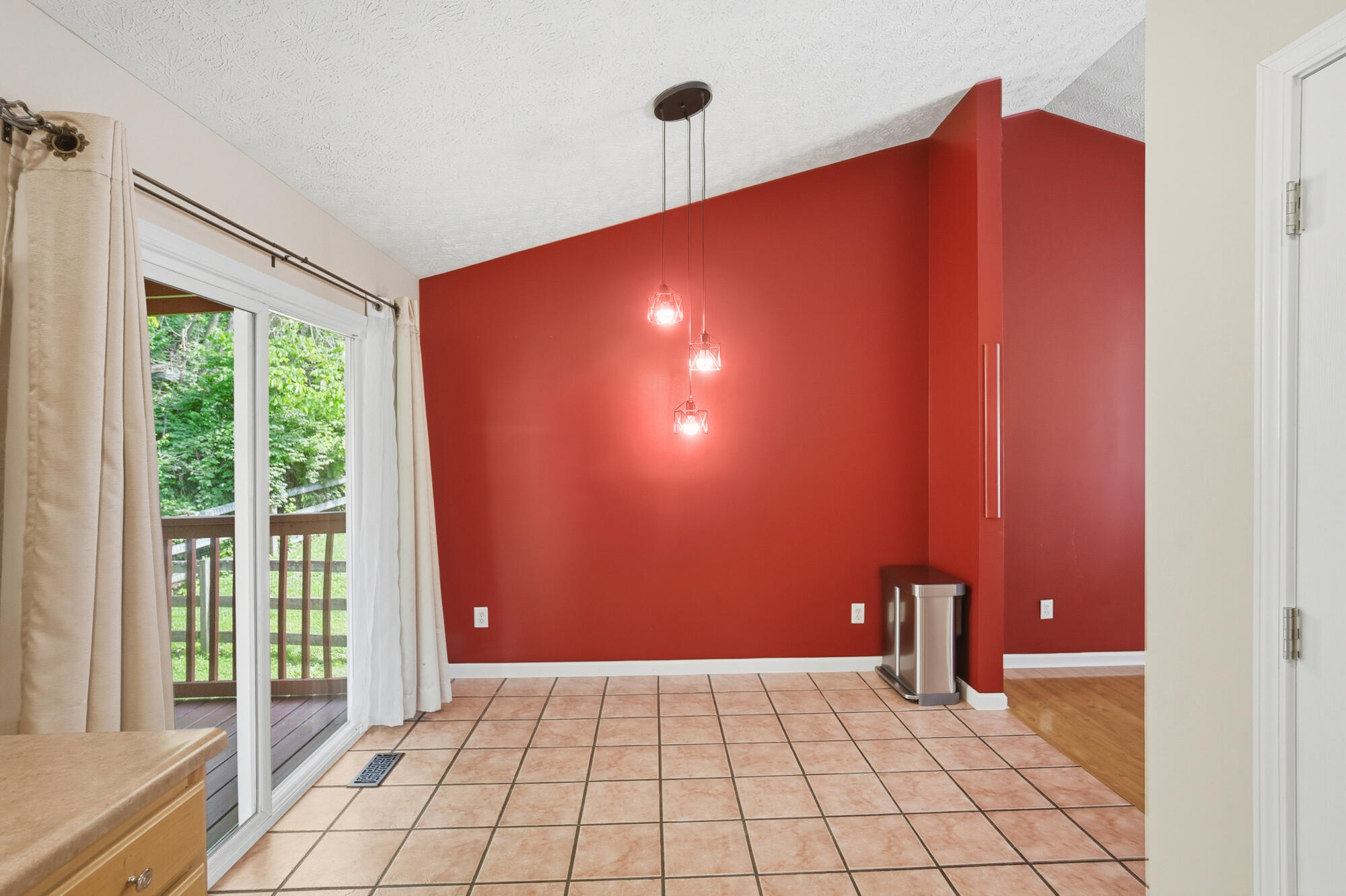 2016 Gribble Drive Covington, KY 41017 - Photo 7 of 45