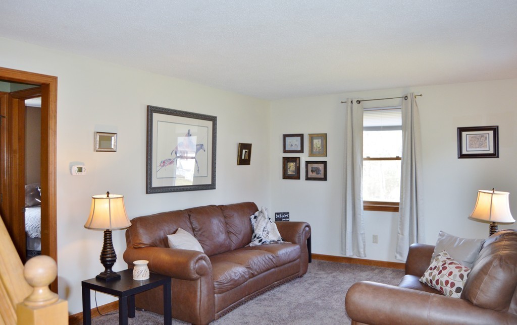 23 Greentree Circle Springfield, MA 01118 - Photo 4 of 22 Gallery Image 4