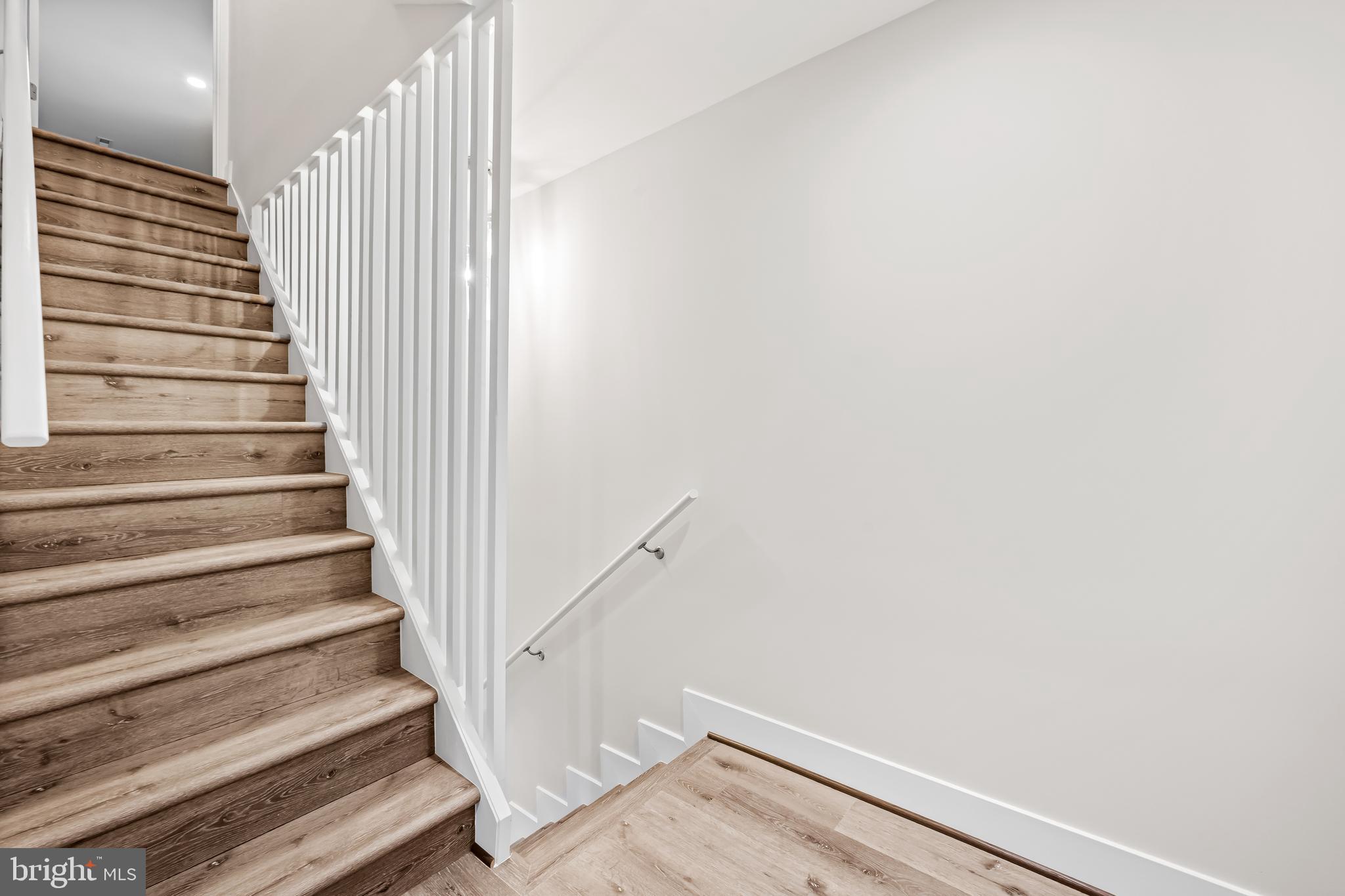 113 Edgewood Road Towson, MD 21286 - Photo 26 of 48 a view of entryway